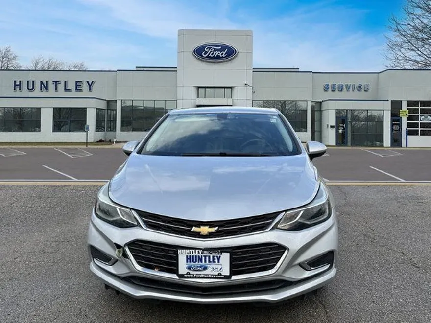2017 Chevrolet Cruze Premier photo 1