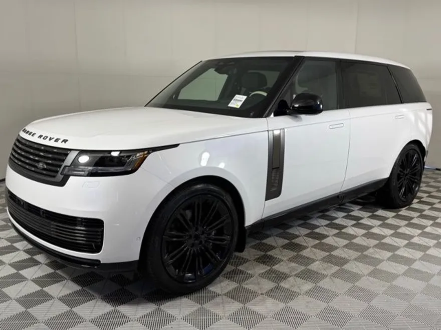 2025 Land Rover Range Rover SV photo 1