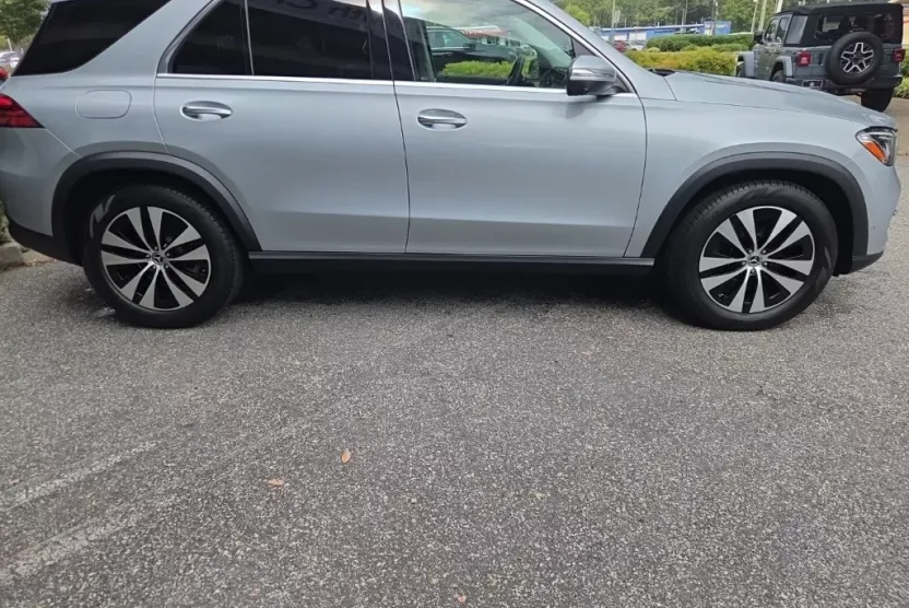 2024 Mercedes Benz GLE 350 4MATIC photo 1