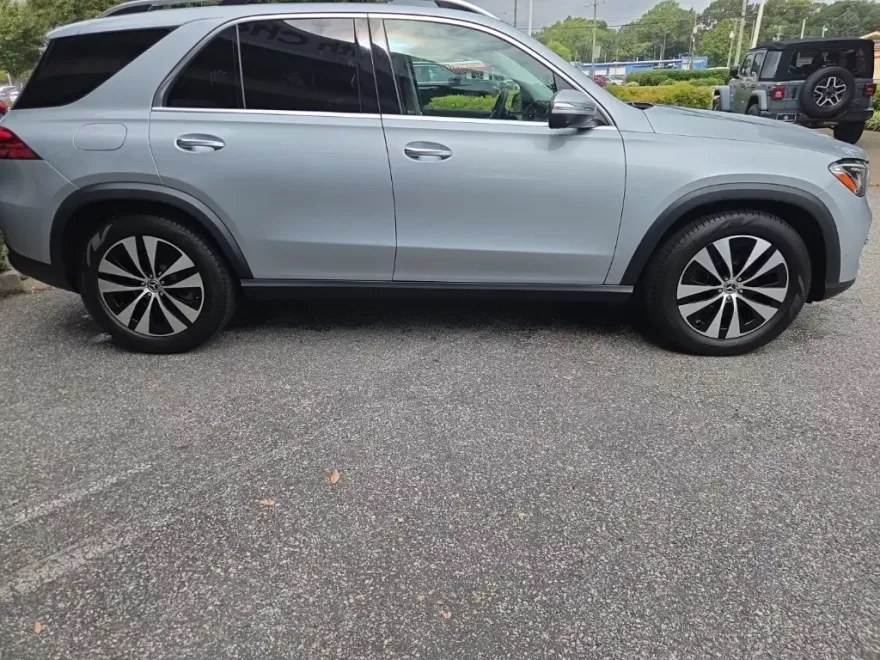 2024 Mercedes Benz GLE 350 4MATIC photo 1