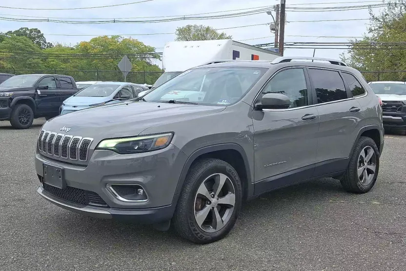 2019 Jeep Cherokee Limited photo 1
