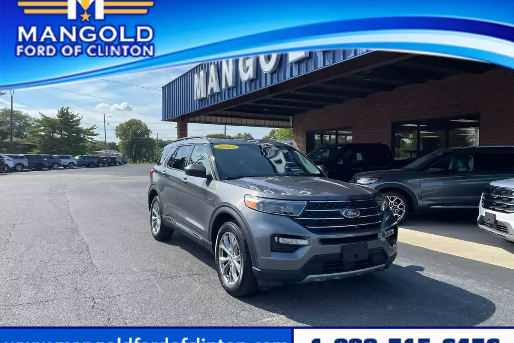 2023 Ford Explorer XLT photo 1