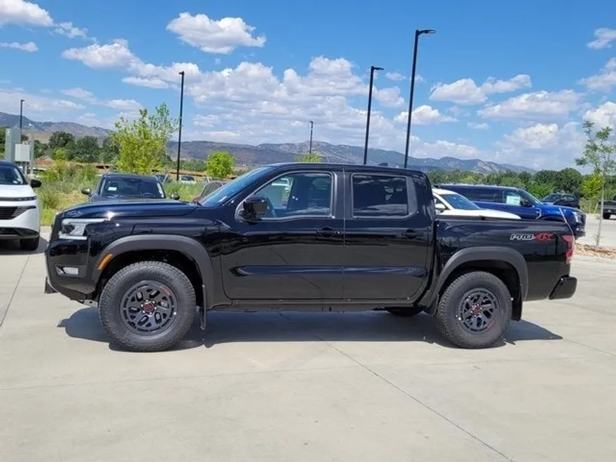 2025 Nissan Frontier PRO-4X photo 1