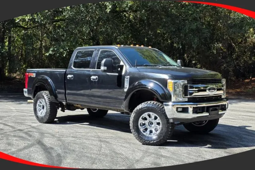 2017 Ford F-250 XLT photo 1