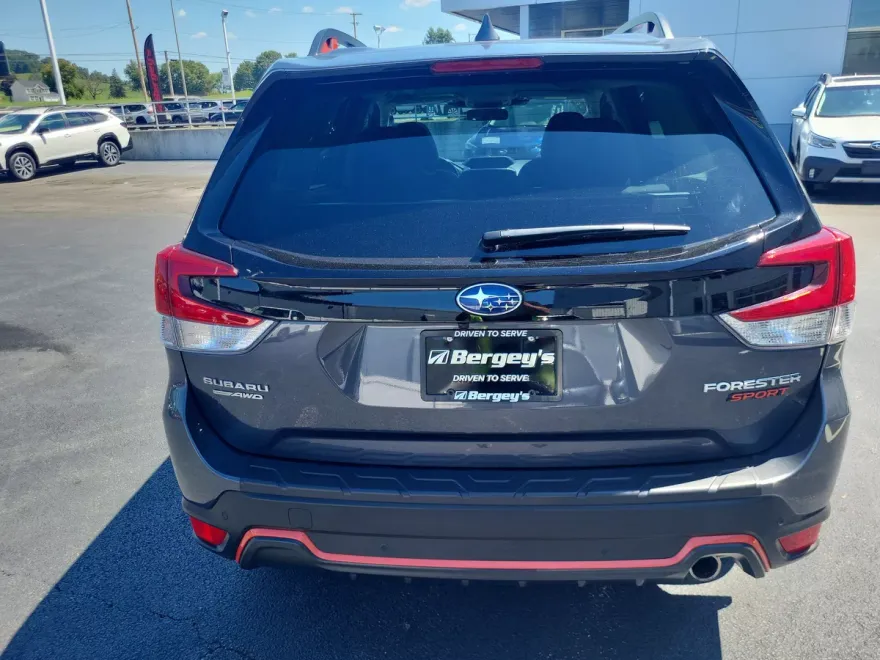 2023 Subaru Forester Sport photo 1