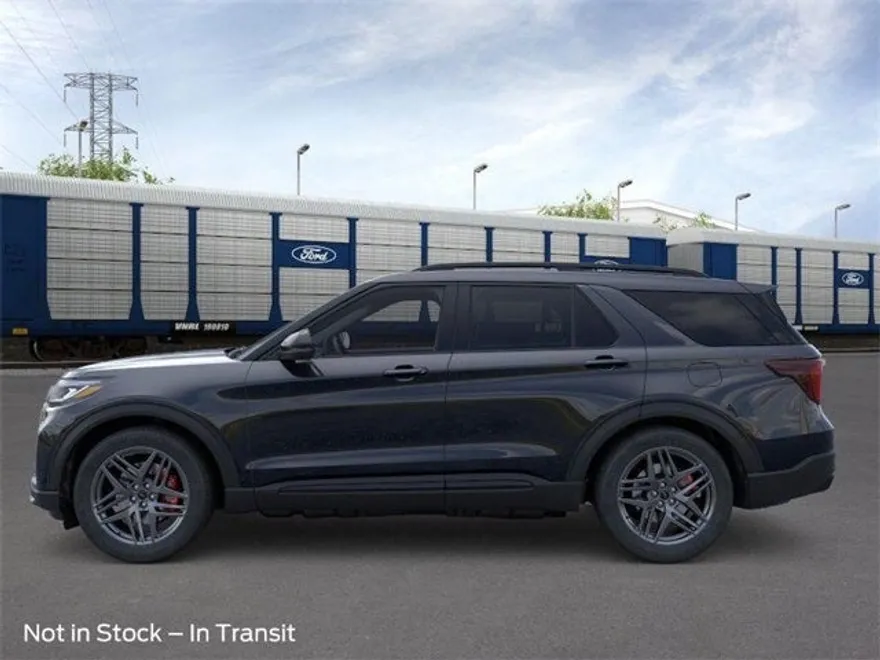 2025 Ford Explorer ST photo 1