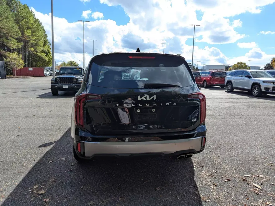 2025 Kia Telluride S photo 1