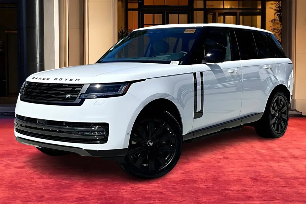 2025 Land Rover Range Rover SE photo 1