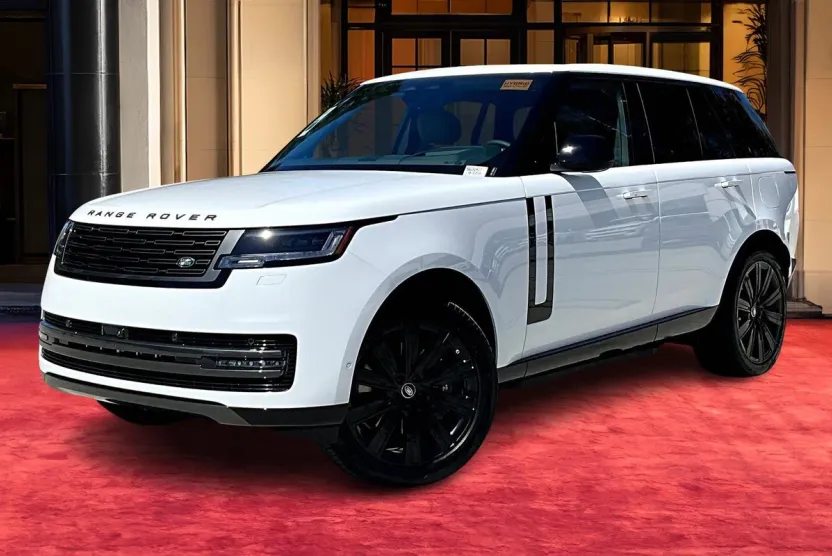 2025 Land Rover Range Rover SE photo 1