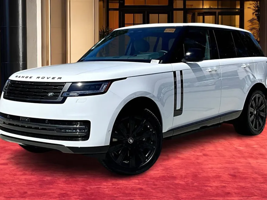 2025 Land Rover Range Rover SE photo 1