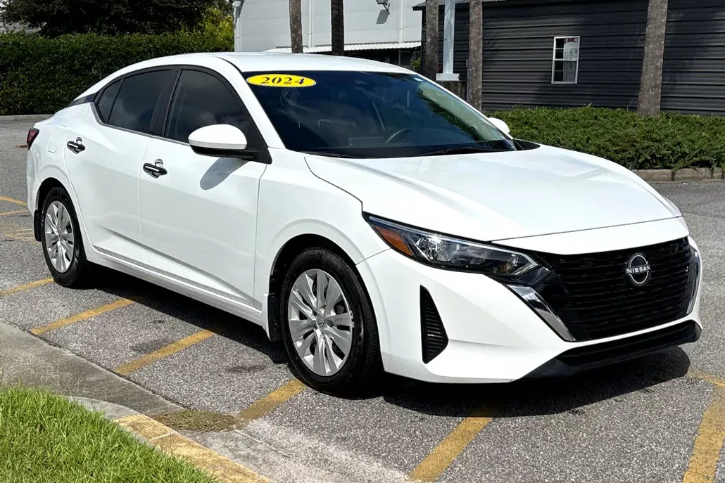 2024 Nissan Sentra S photo 1
