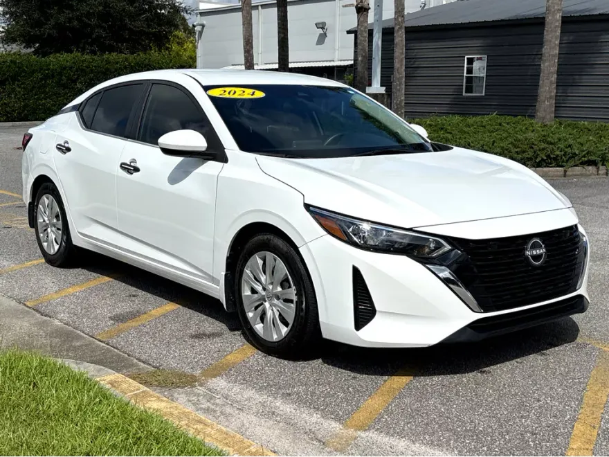 2024 Nissan Sentra S photo 1