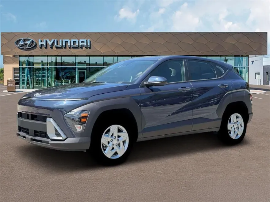 2026 Hyundai Kona SE photo 1