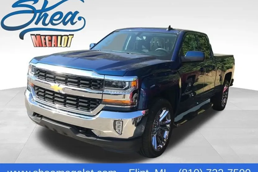 2017 Chevrolet Silverado 1500 LT photo 1
