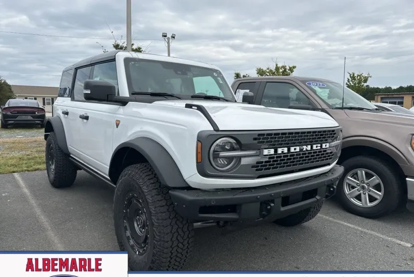2025 Ford Bronco Badlands photo 1