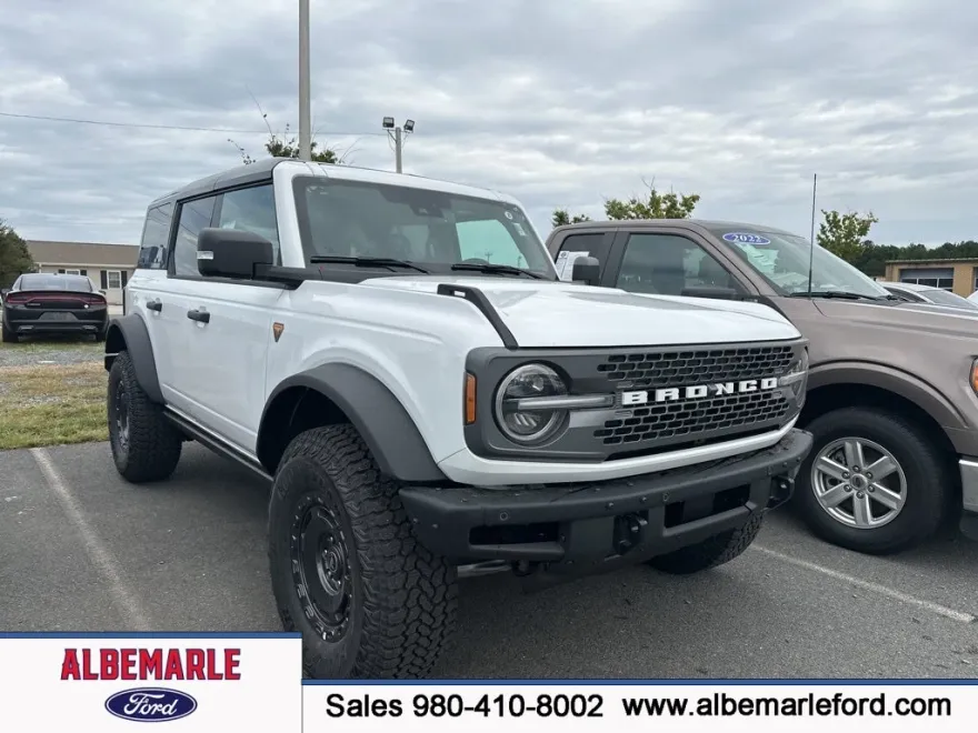 2025 Ford Bronco Badlands photo 1