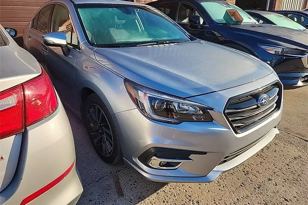 2019 Subaru Legacy 2.5i photo 1