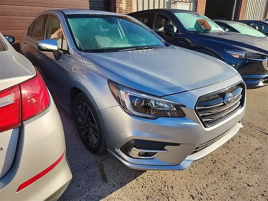 2019 Subaru Legacy 2.5i photo 1