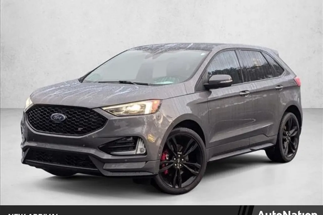 2021 Ford Edge ST photo 1