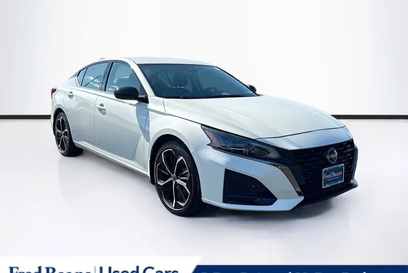 2024 Nissan Altima 2.5 SR photo 1
