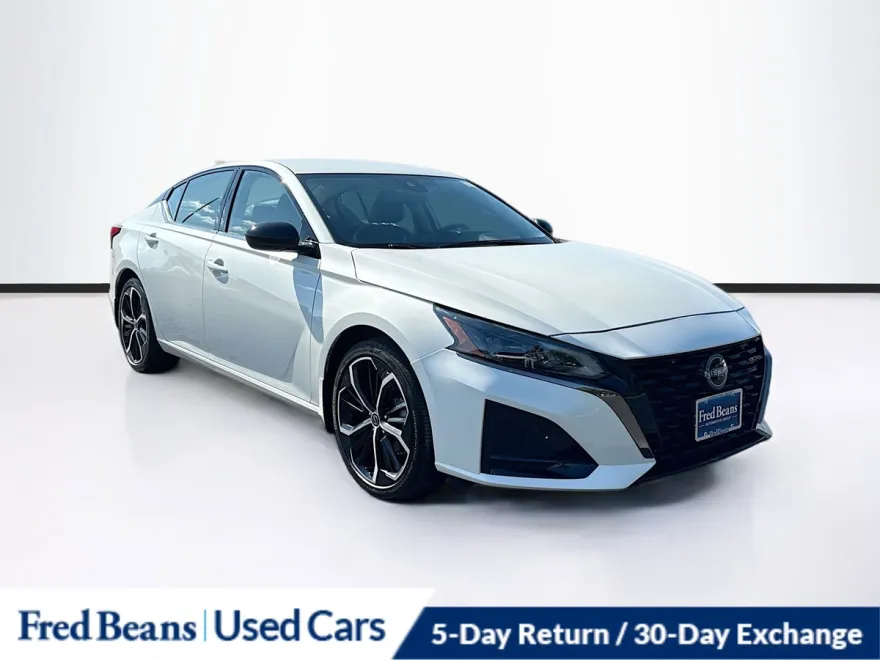 2024 Nissan Altima 2.5 SR photo 1