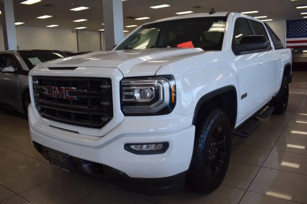2017 Gmc Sierra 1500 SLT photo 1