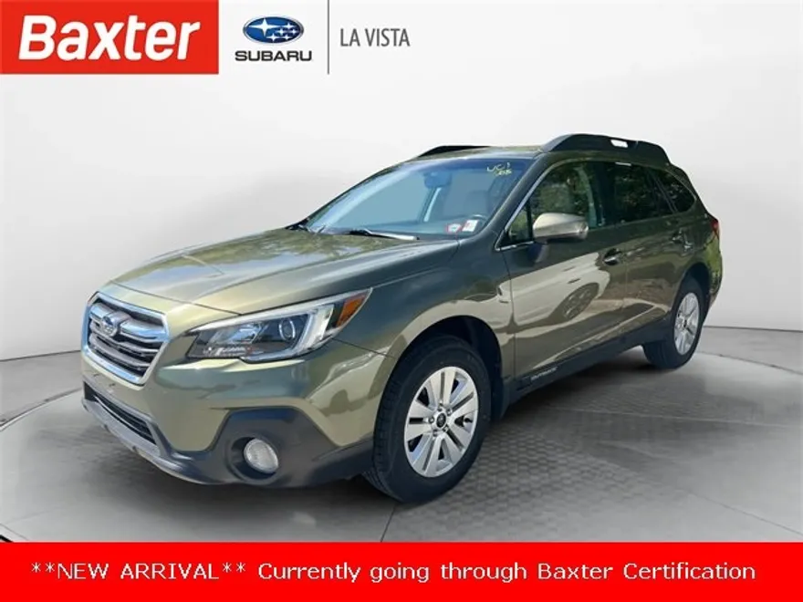 2018 Subaru Outback Premium photo 1