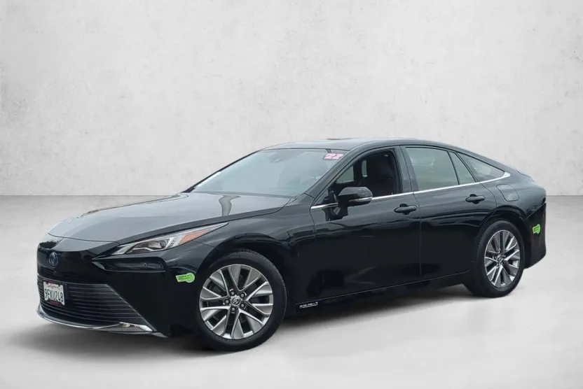 2022 Toyota Mirai XLE photo 1