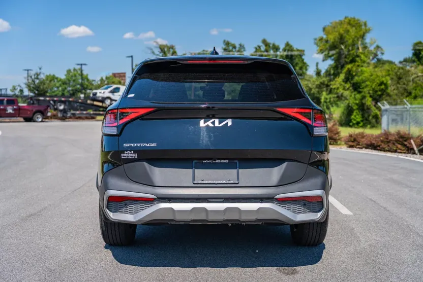 2023 Kia Sportage EX photo 1