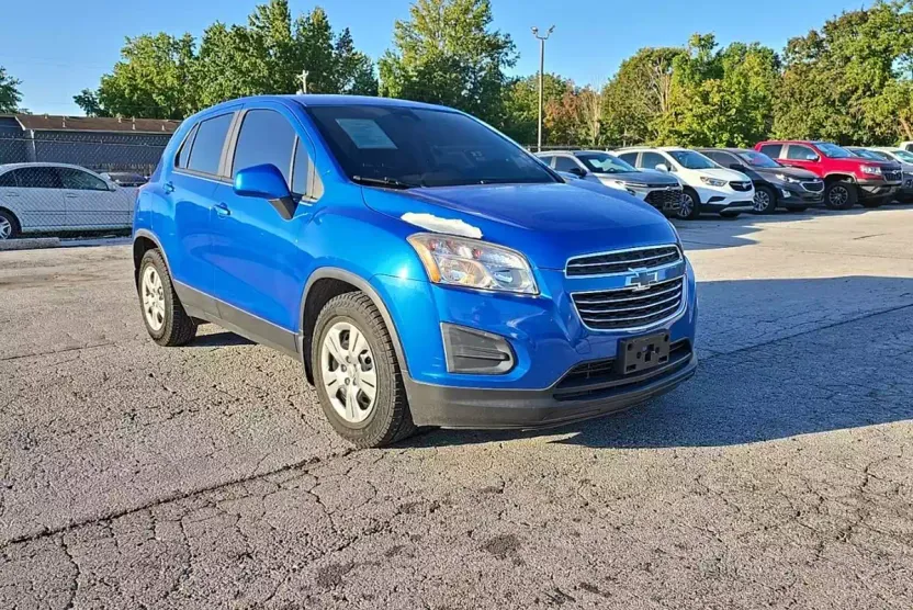 2016 Chevrolet Trax LS photo 1