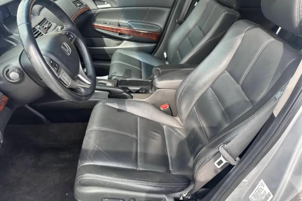 2010 Honda Crosstour EX-L photo 1