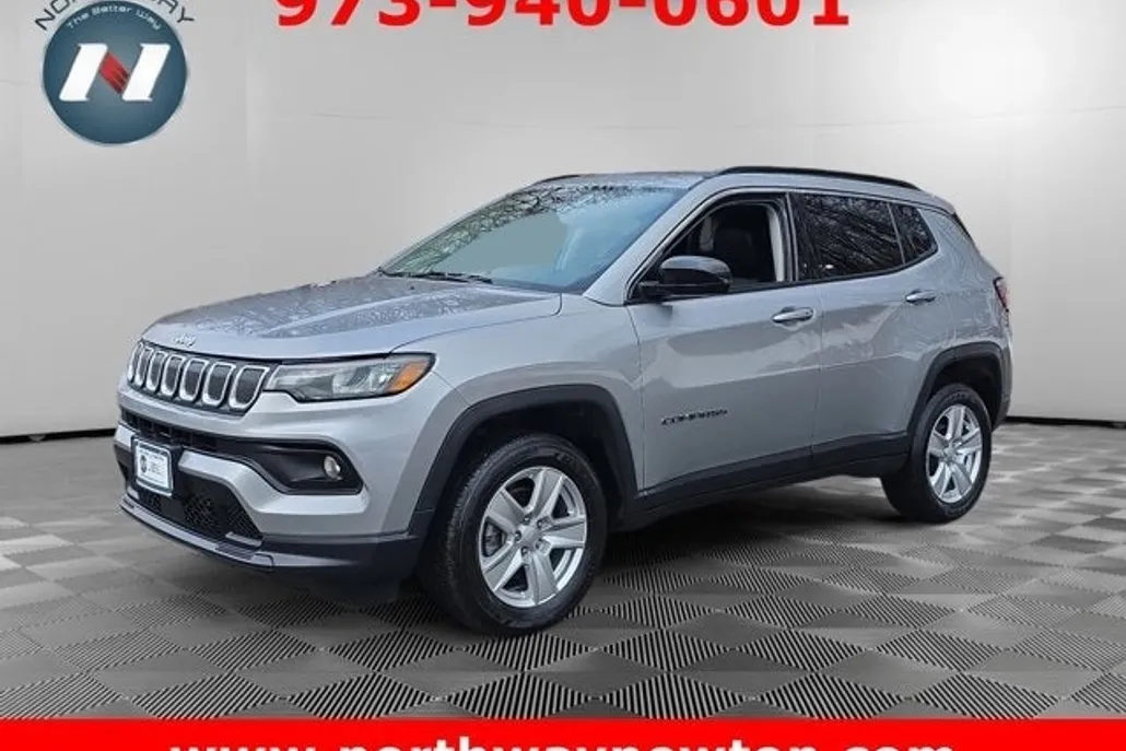 2022 Jeep Compass Latitude photo 1