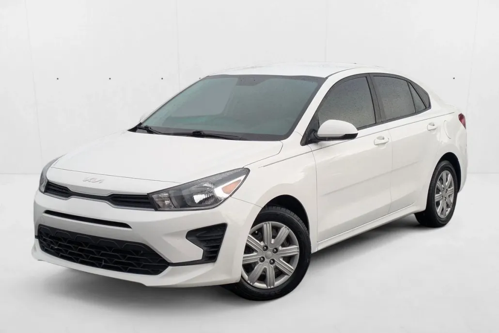 2022 Kia Rio S photo 1