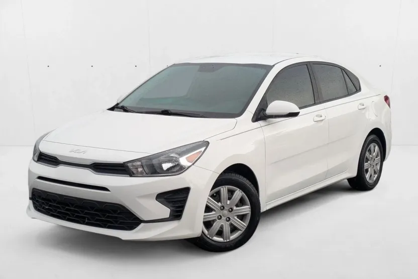 2022 Kia Rio S photo 1