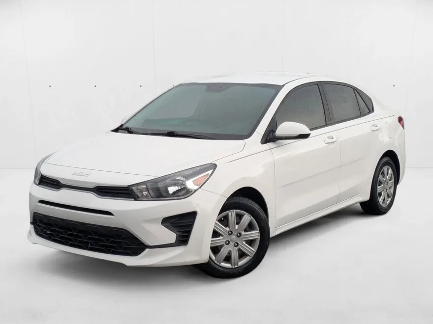 2022 Kia Rio S photo 1