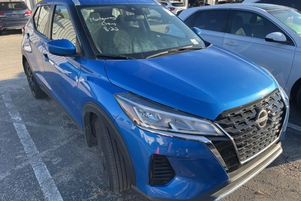 2024 Nissan Kicks SV photo 1