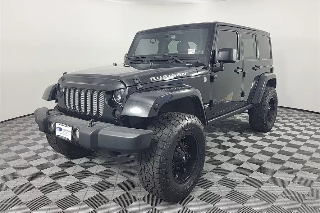 2013 Jeep Wrangler Unlimited Rubicon photo 1