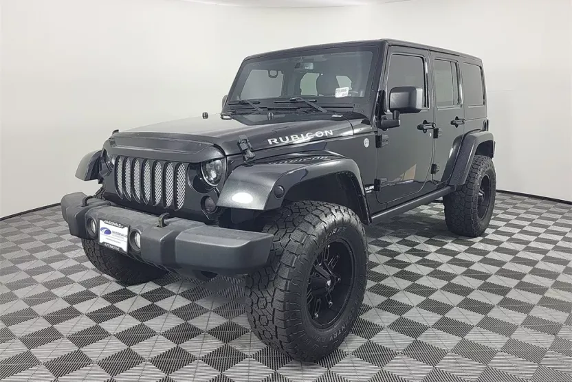 2013 Jeep Wrangler Unlimited Rubicon photo 1