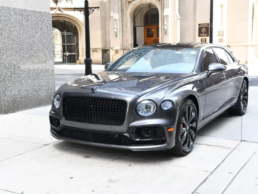 2021 Bentley Flying Spur V8 photo 1
