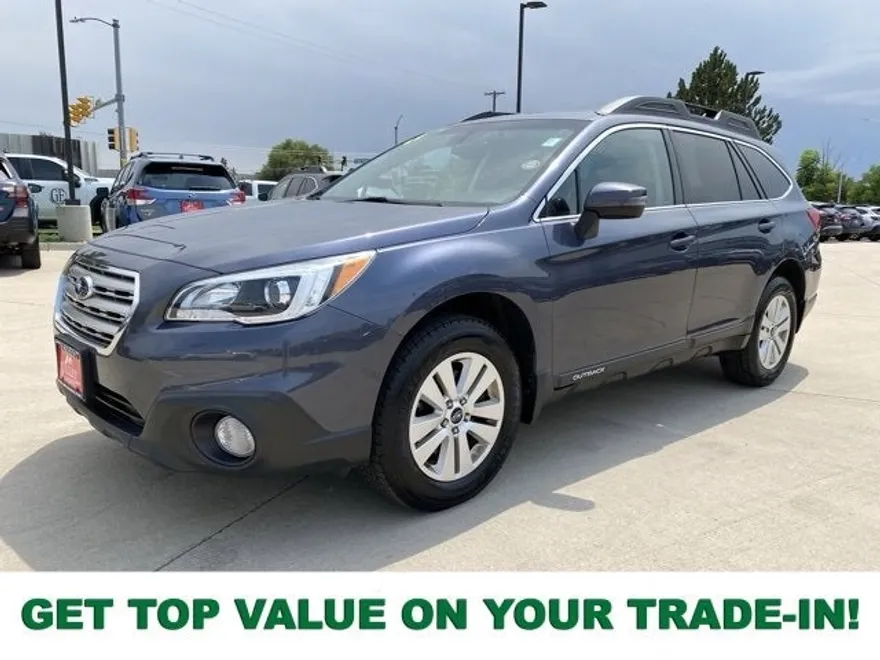 2017 Subaru Outback Premium photo 1