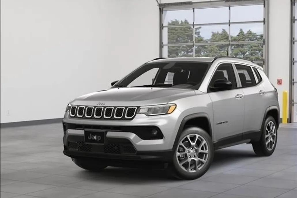 2024 Jeep Compass Latitude Lux photo 1
