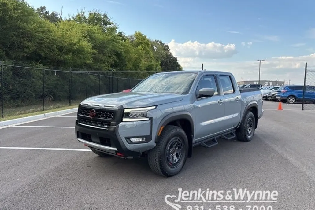 2025 Nissan Frontier PRO-4X photo 1