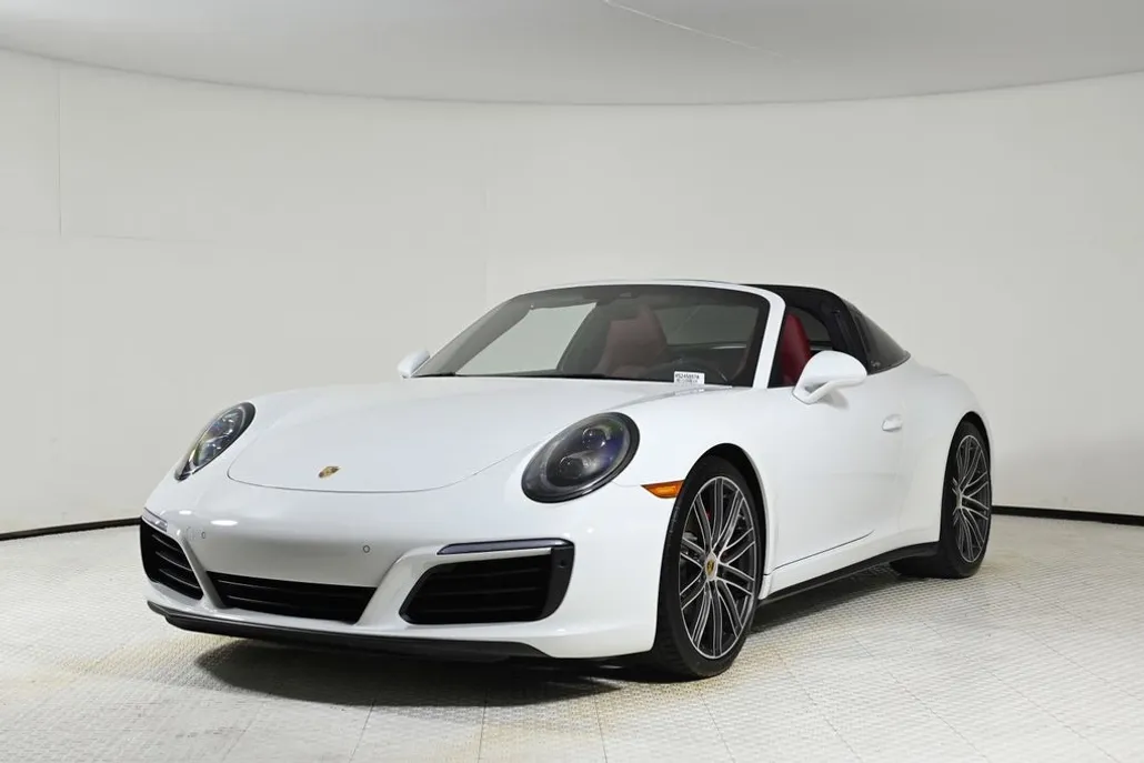 2019 Porsche 911 Targa 4S photo 1