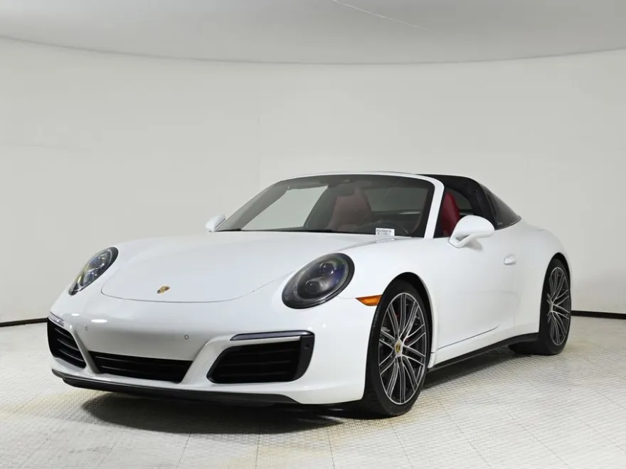 2019 Porsche 911 Targa 4S photo 1
