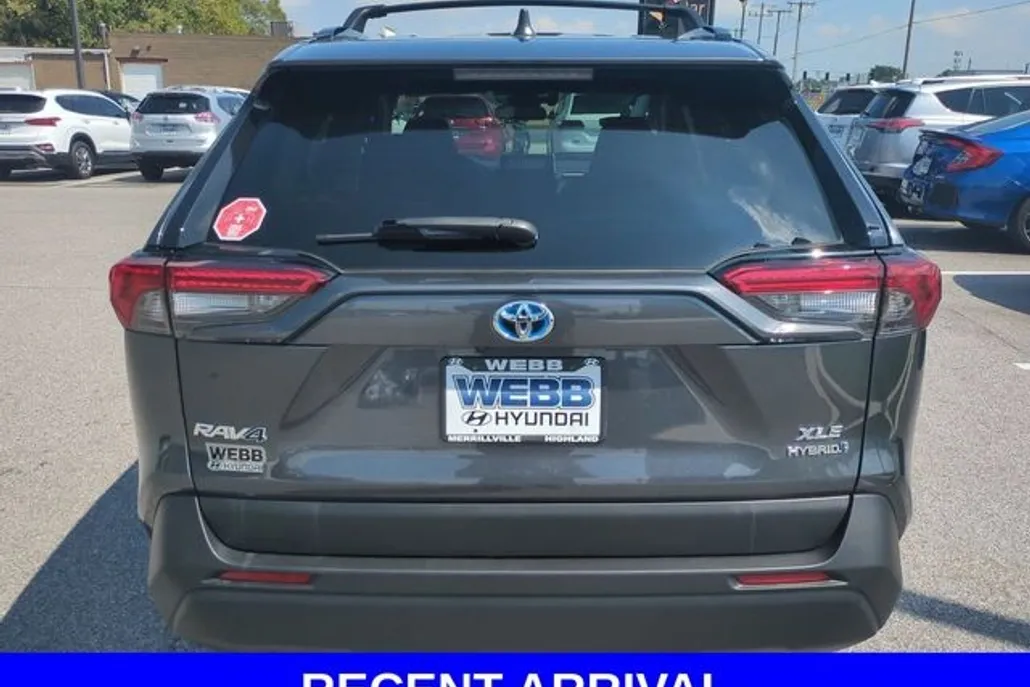 2023 Toyota RAV4 Hybrid XLE photo 1
