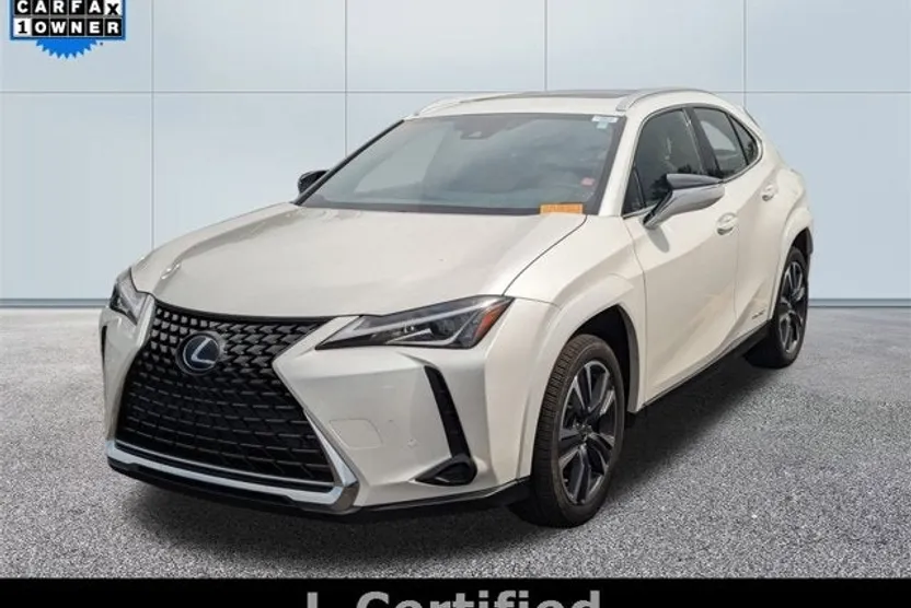 2022 Lexus UX 250h photo 1
