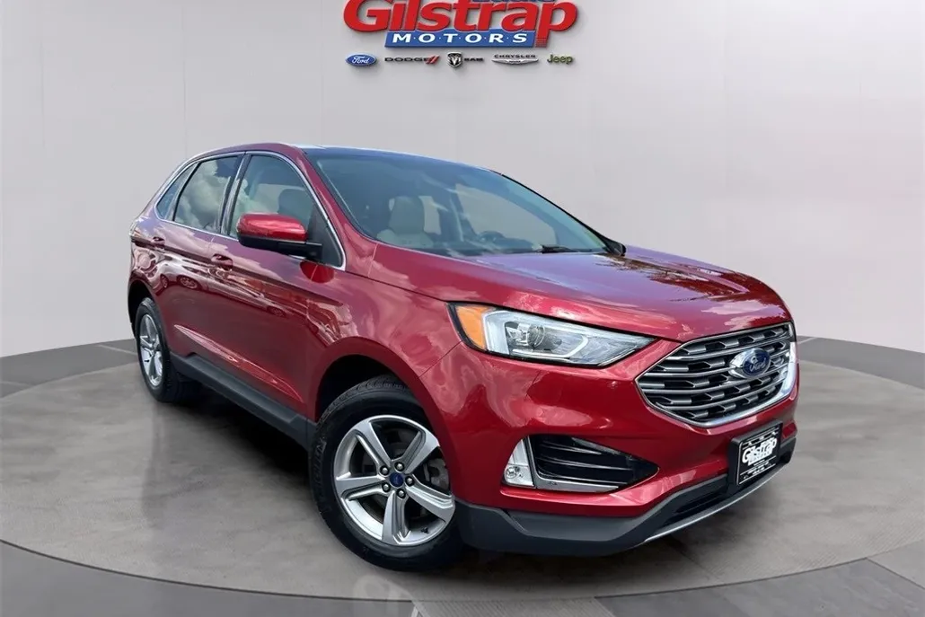 2022 Ford Edge SEL photo 1