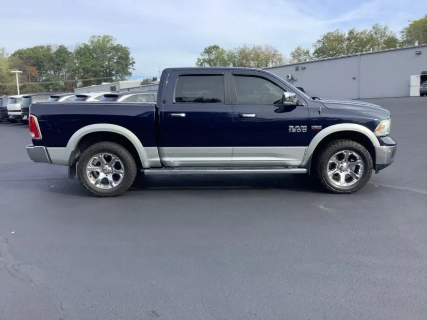 2016 Ram 1500 Laramie photo 1