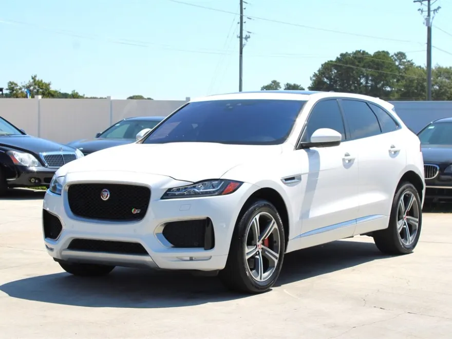2020 Jaguar F-PACE S photo 1