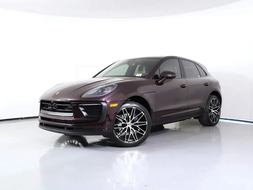 2024 Porsche Macan T photo 1